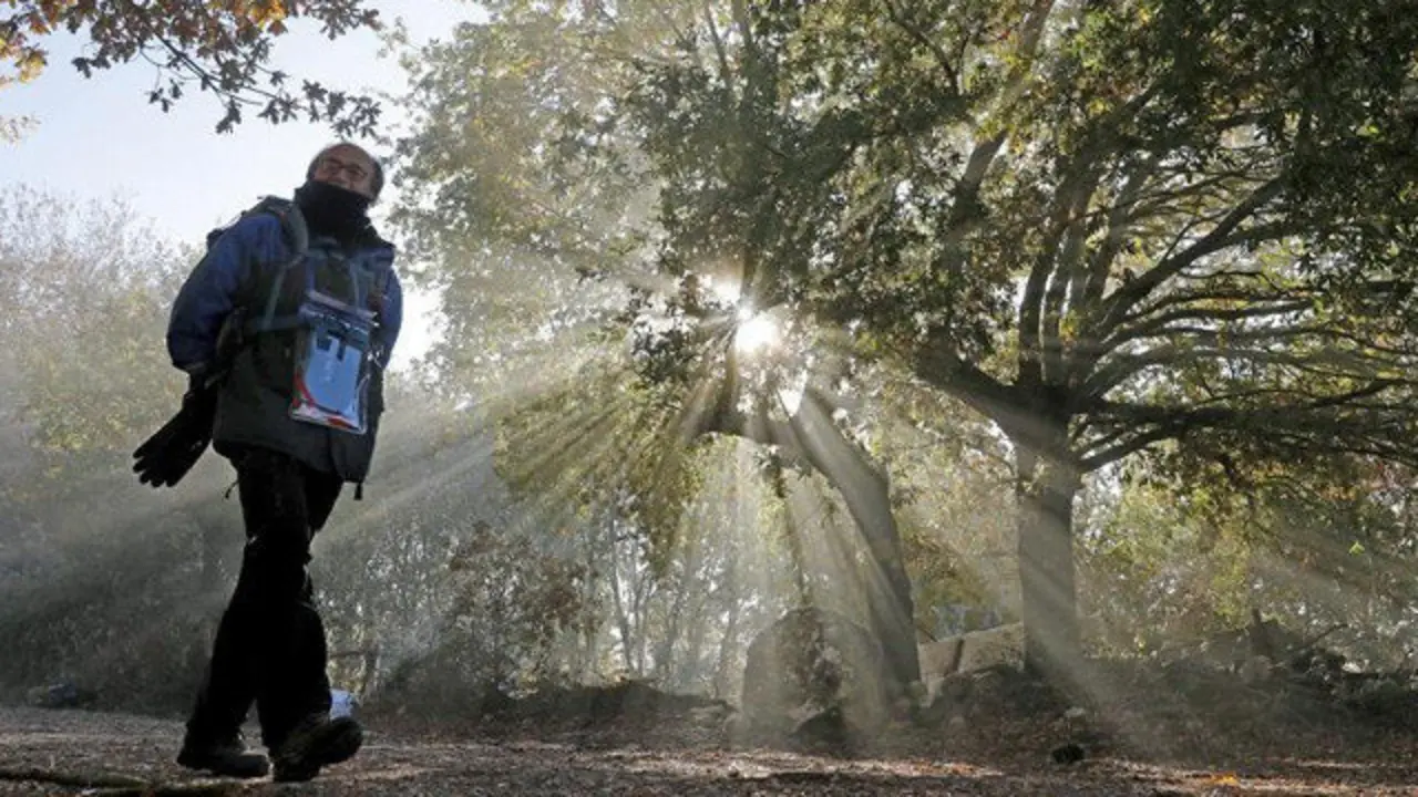 Un pregrino cerca de Portomarín.LAVANDEIRA JR. (EFE)