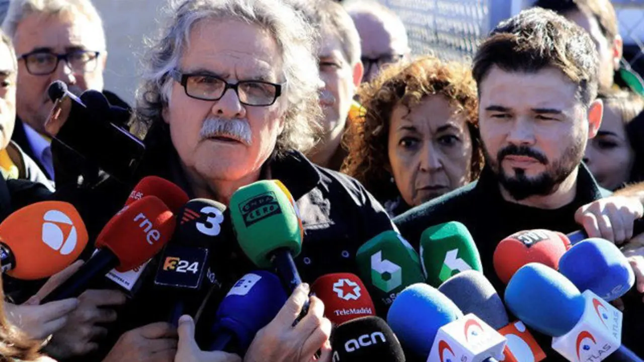 Los diputados de ERC en el Congreso Joan Tardà y Gabriel Rufián. VICTOR LERENA (EFE)