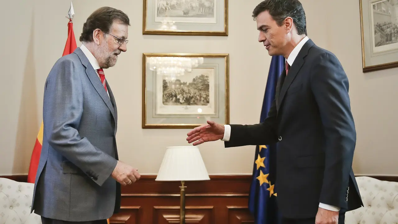 Mariano Rajoy y Pedro Sánchez. EFE
