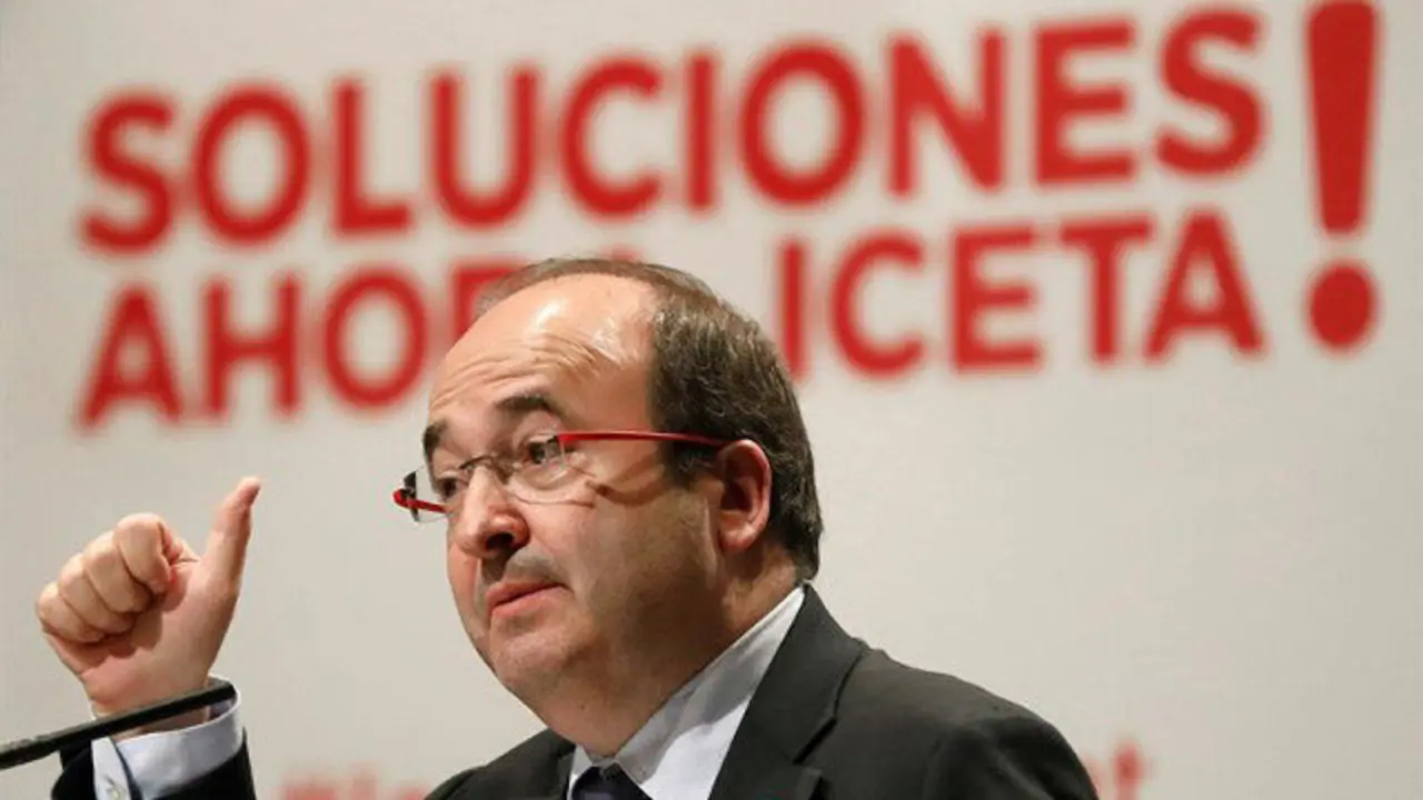 Iceta, en un acto electoral. ANDREU DALMAU