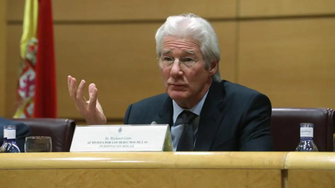El actor estadounidense Richard Gere, durante un acto a favor de los sin techo organizado por la Fundación Rais, en el Senado. ZIPI (EFE)