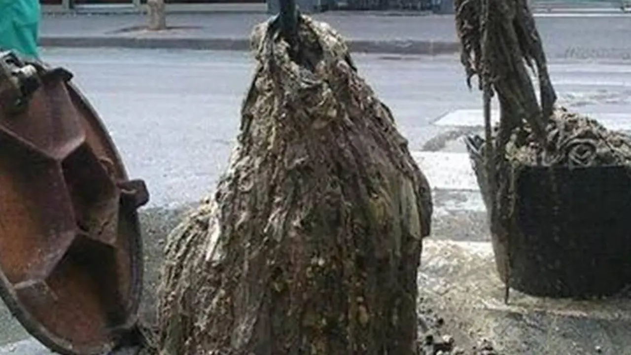 Bloque de toallitas del alcantarillado de Vegadeo. EP