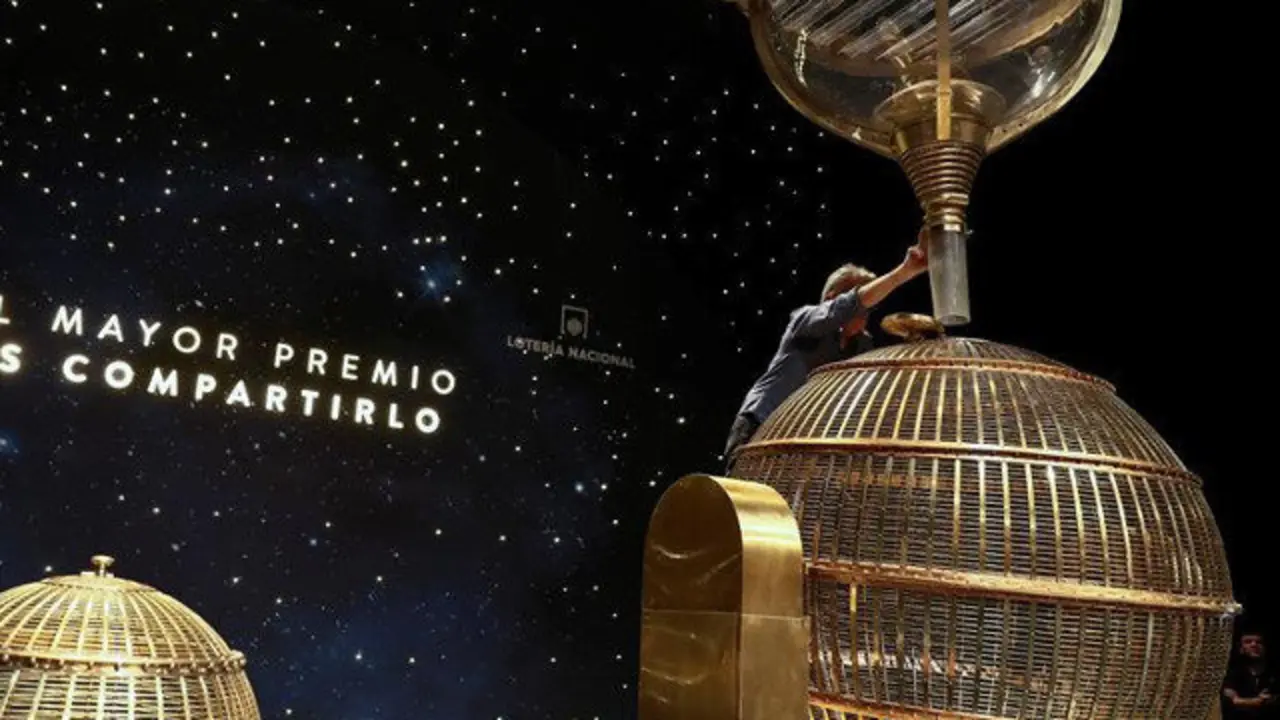 Preparativos para el sorteo de Navidad. MARISCAL (EFE)