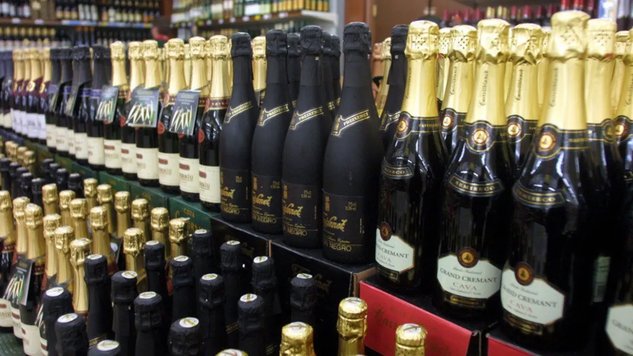 Botellas de champán. AEP