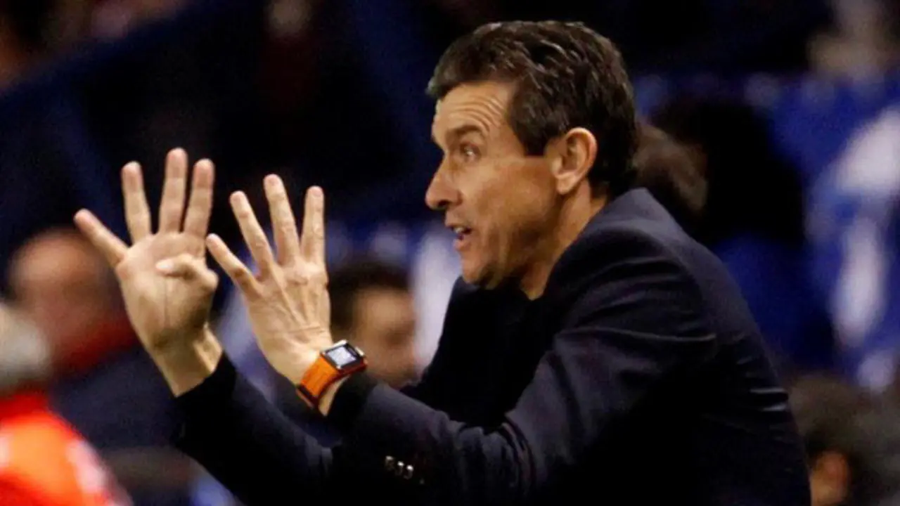 Unzúe durante el partido frente al Dépor. EFE