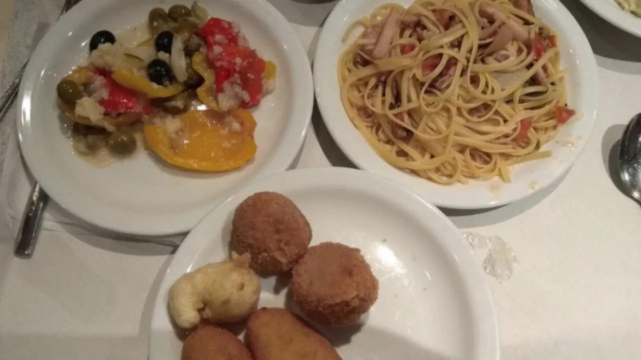 Uno de los menús de Nochebuena que fueron servidos a los agentes.