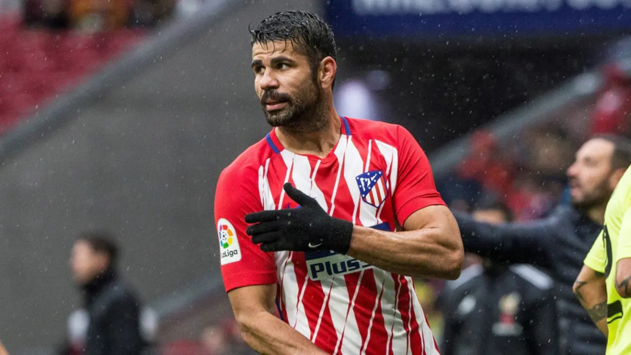 Diego Costa fue el auténtico protagonista en un día en el que se reencontró con su afición. RODRIGO JIMÉNEZ (EFE)