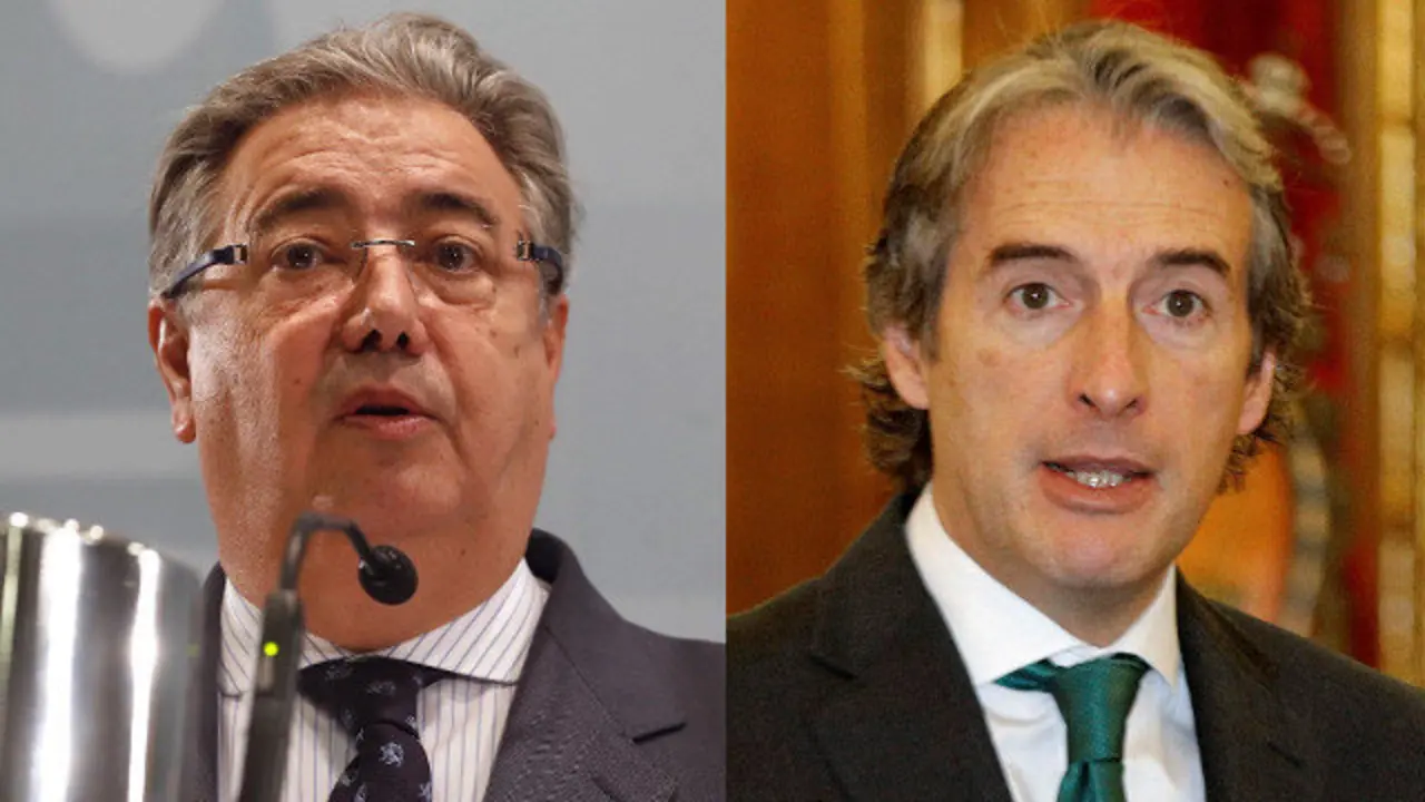 Los ministros Zoido y De la Serna. AEP