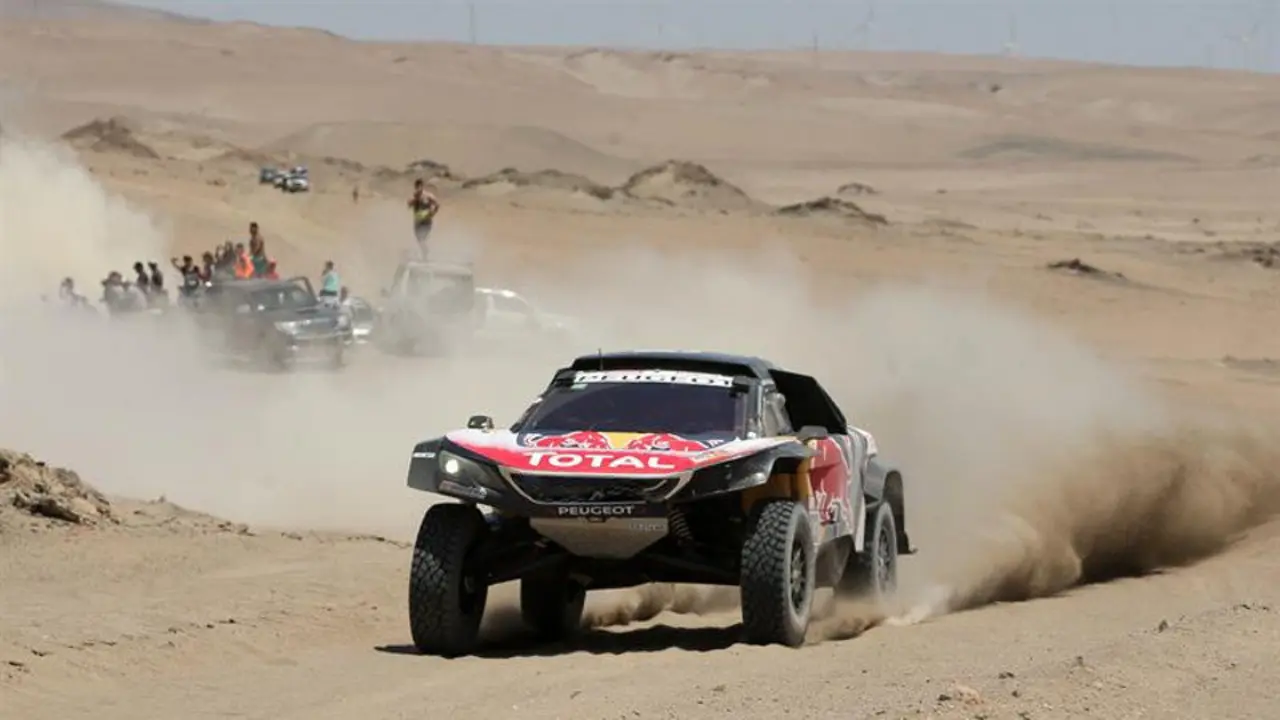 Carlos Sainz, en el Dakar. ERNESTO ARIAS (EFE)
