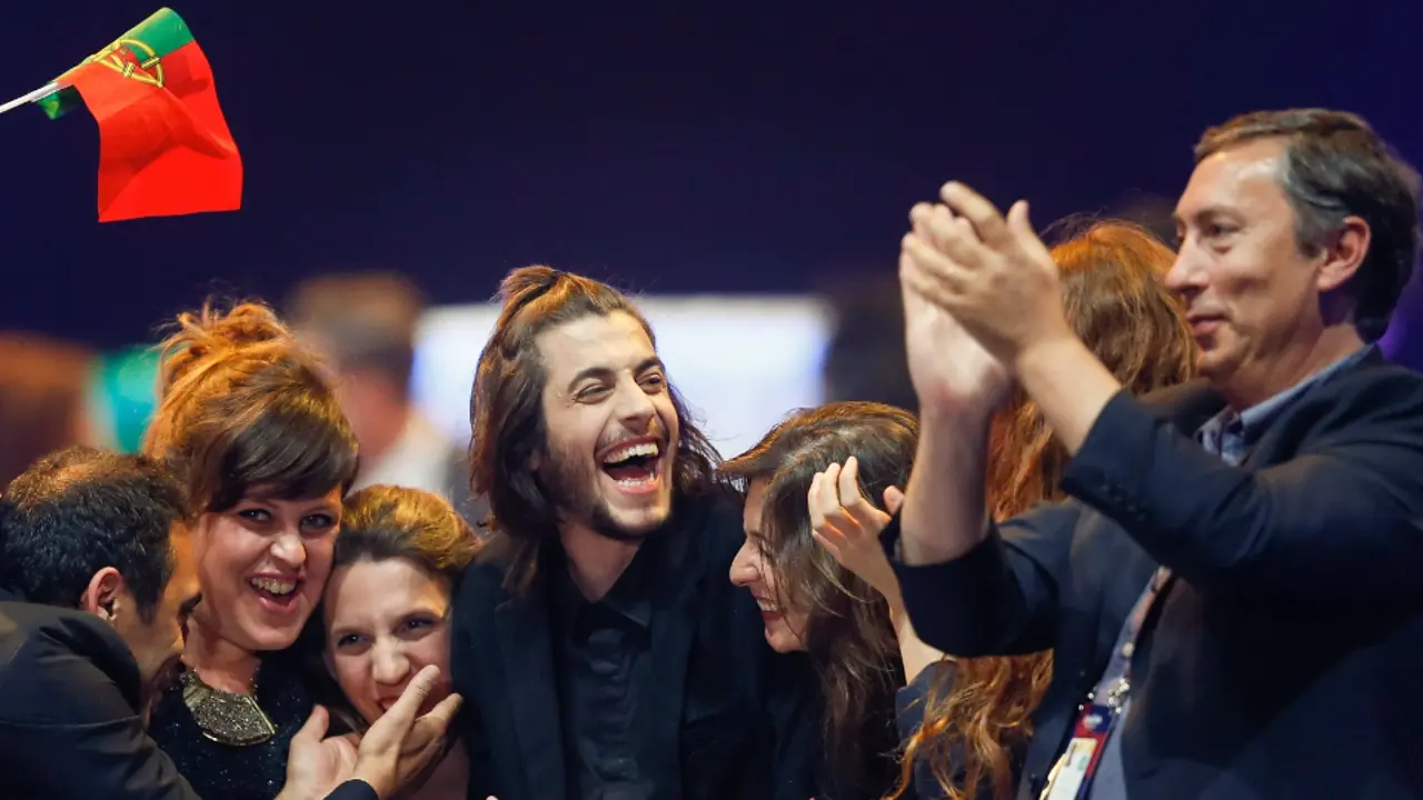 Salvador Sobral y la delegación portuguesa celebran la victoria en Eurovisión 2017. EFE.