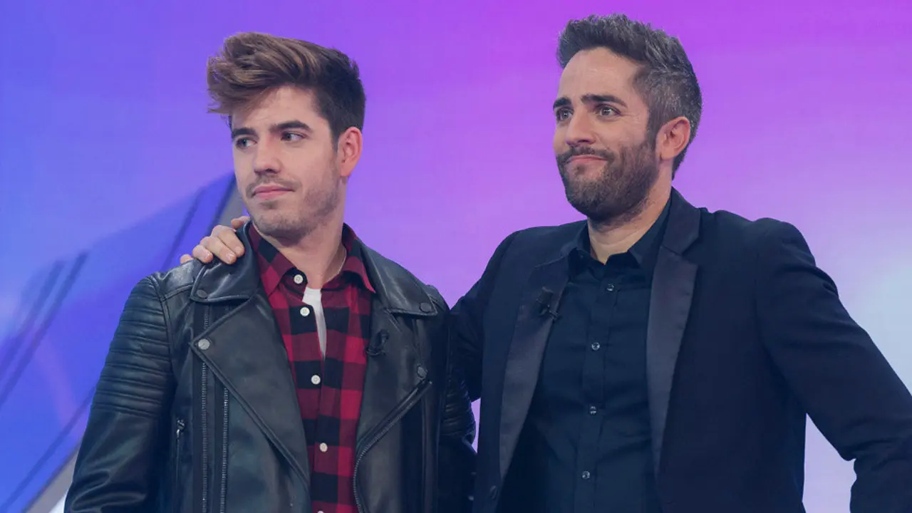 Roi, de OT, con Roberto Leal. RTVE