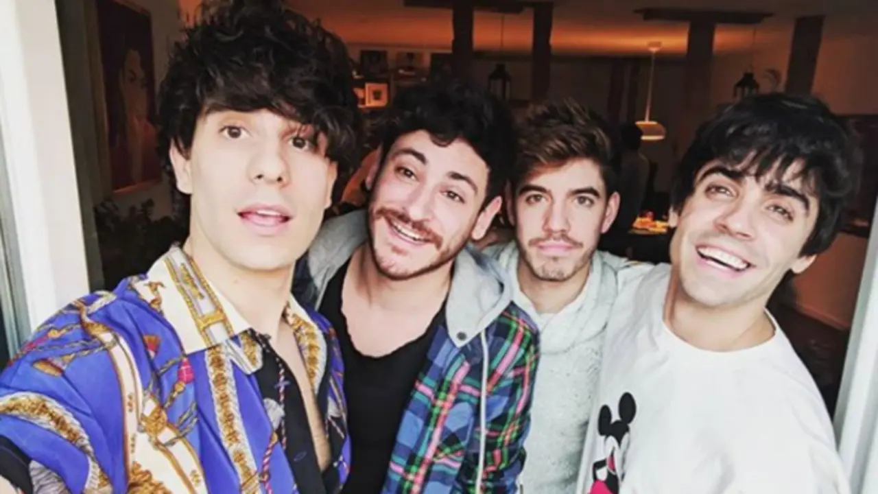 'Los Javis' junto a Roi y Cepeda. @JAVVIERCALVO