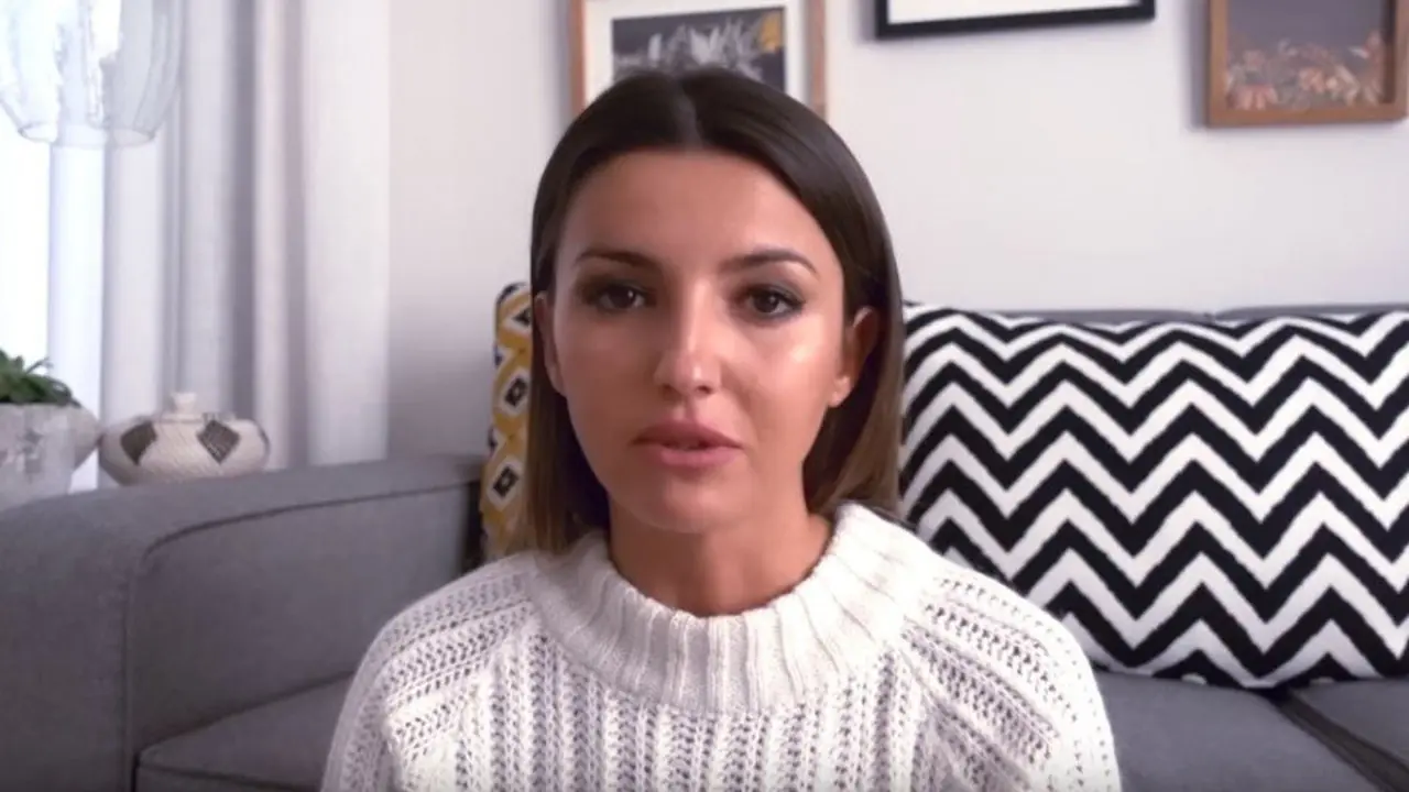 Alexandra Pereira. YOUTUBE