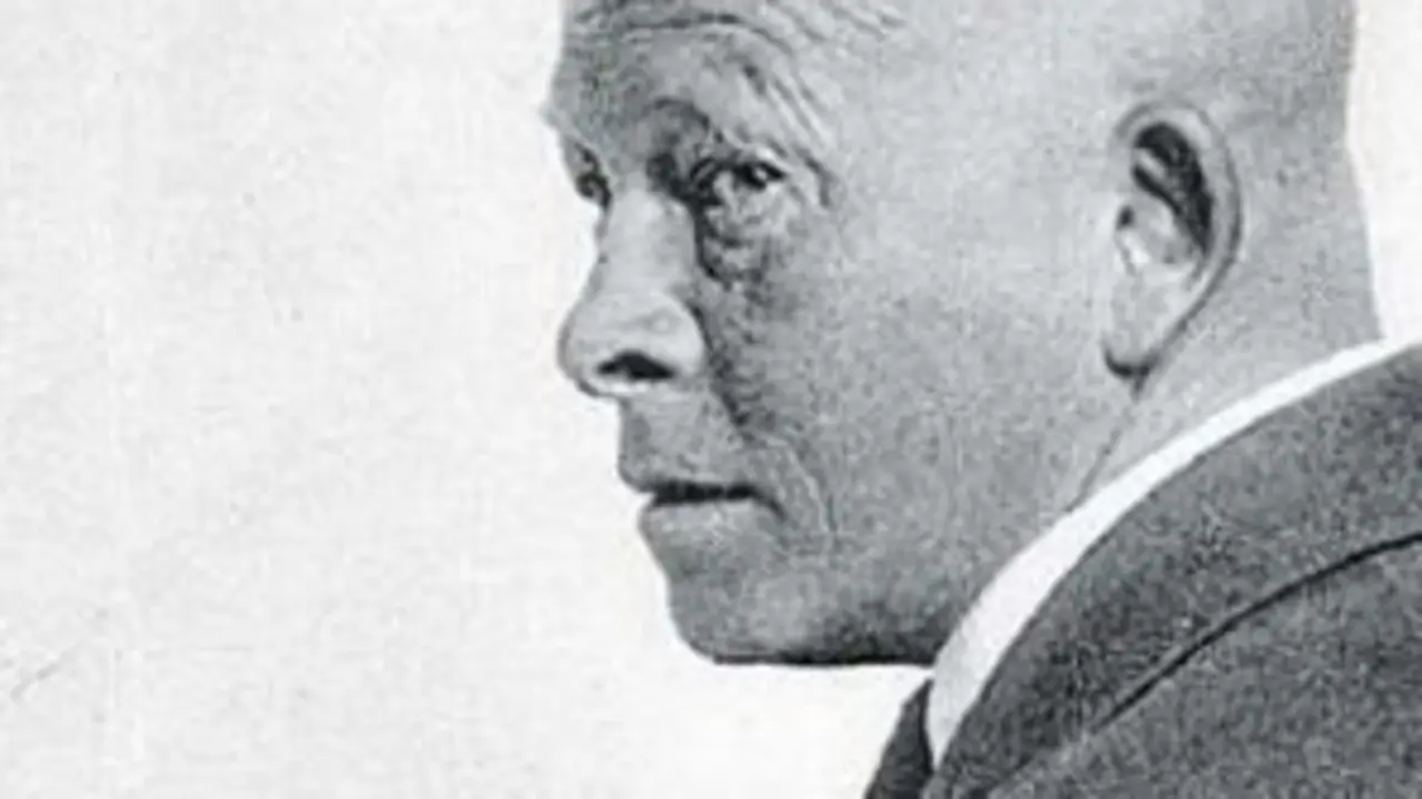 "A derradeira lección do mestre’ empezou sendo unha lección moral, pasou a ter simbolismo picassiano e xa foi elevada a unha solemnidade catedralicia"