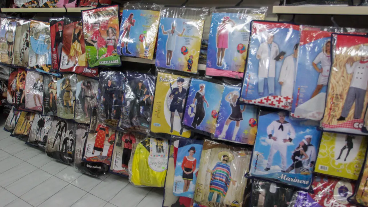 Disfraces a la venta. DAVID FREIRE