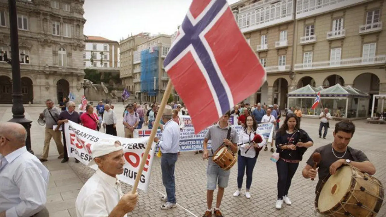 Los exmarinos de Long Hope en una de sus manifestaciones. AEP