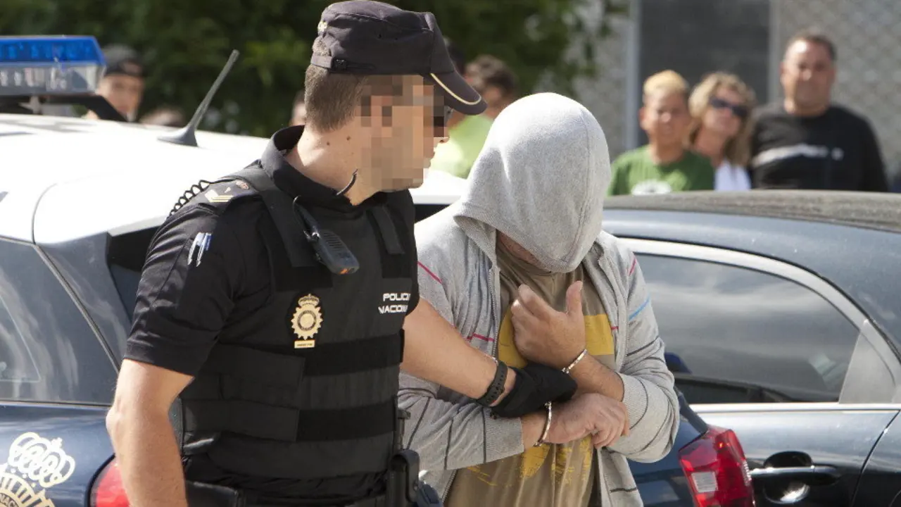 El presunto autor del disparo que acobó con la vida de un joven en Chapela. SALVADOR SAS (EFE)