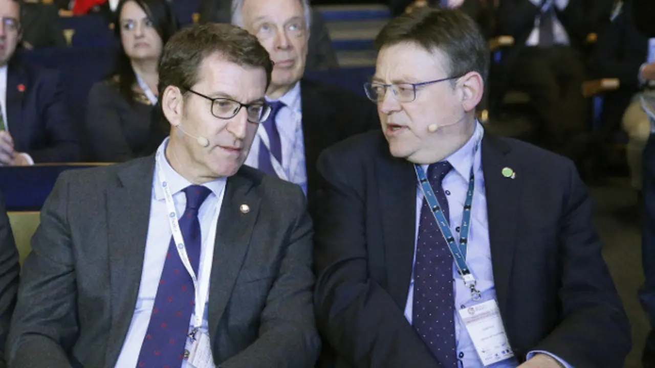 Núñez Feijóo y Ximo Puig, en un acto en 2016. ZIPI
