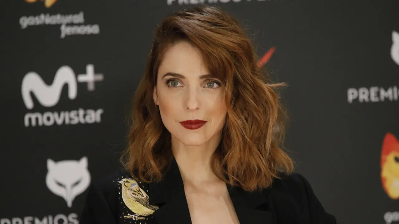 La actriz y directora Leticia Dolera posa a su llegada a la entrega de IV edición de los Premios Feroz. JUANJO MARTÍN (EFE)