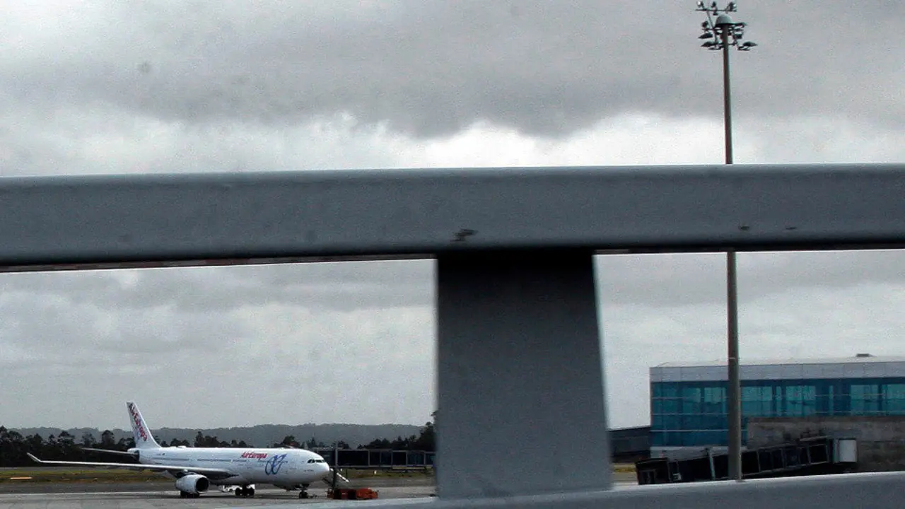 Aeroporto de Lavacolla. AEP