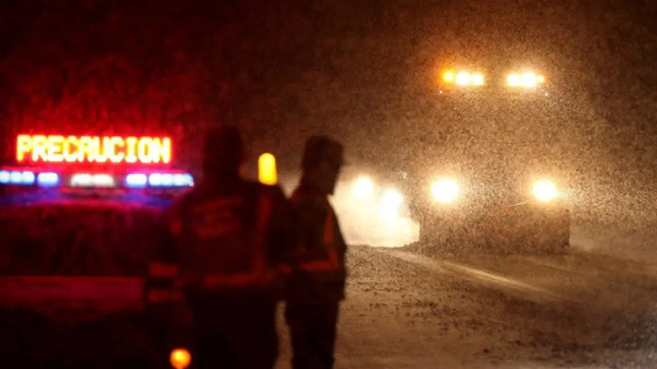 La nieve causó problemas circulatorios en la A-52. SXENICK (EFE)