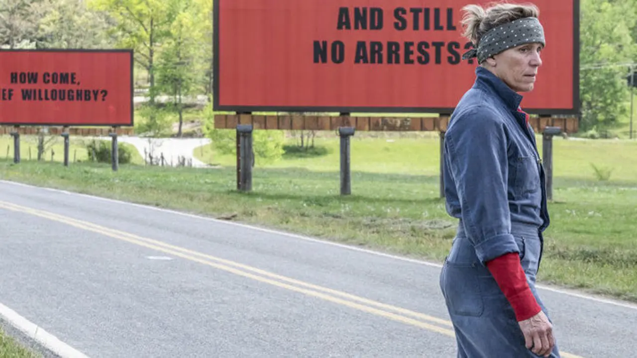 'Tres anuncios a las afueras'