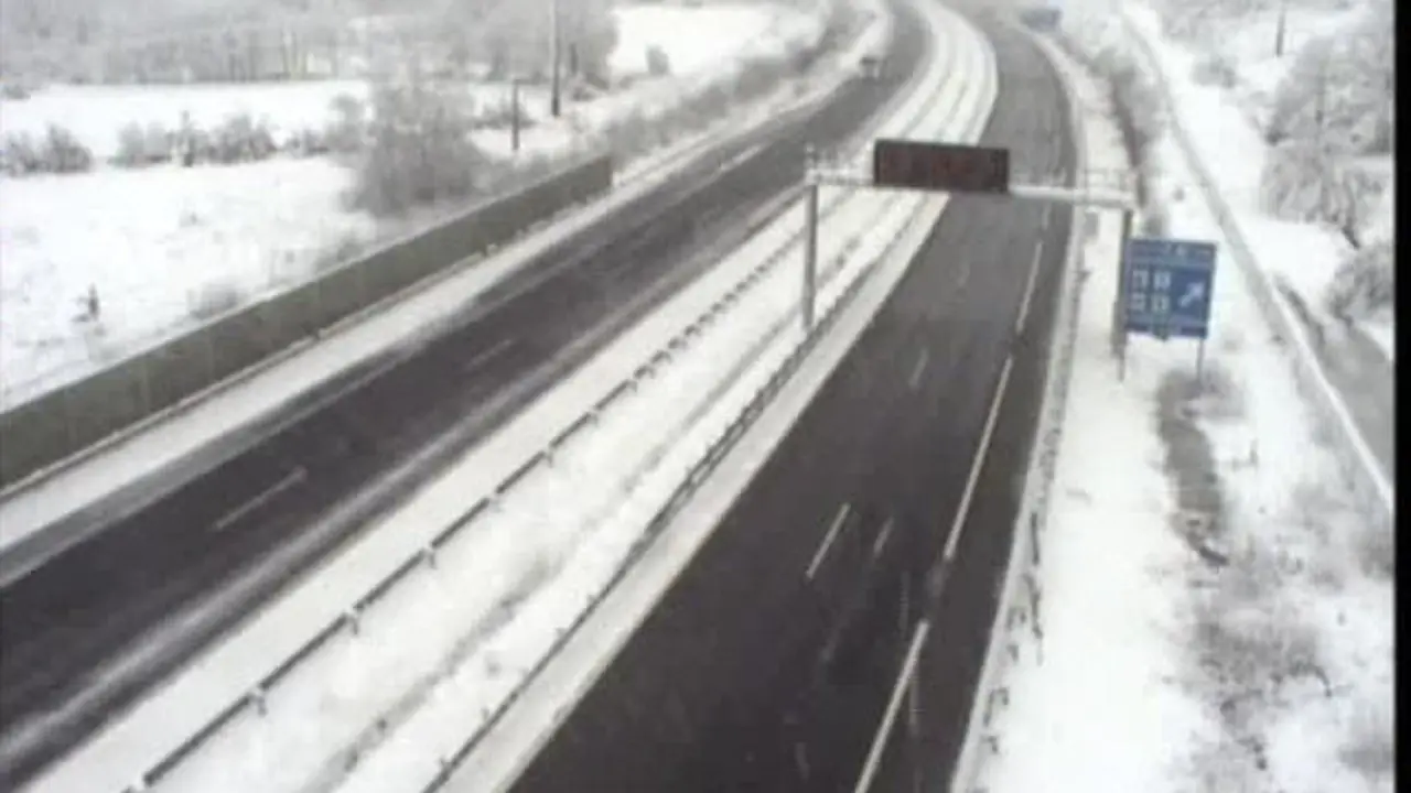 La A-52, en A Gudiña, a primera hora de la mañana. DGT