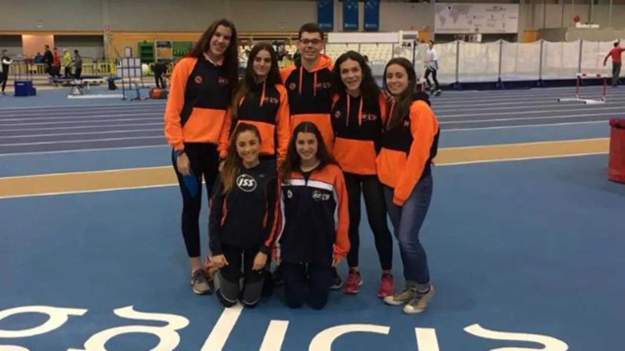 Miembros del ISS L'Hospitalet en el campeonato celebrado en Ourense. FACEBOOK