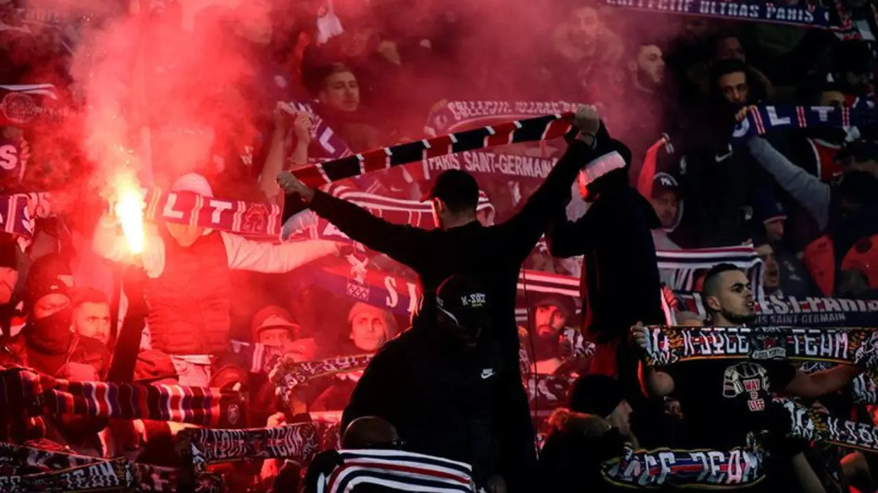 Seguidores del PSG. CHRISTOPHE PETTIT TESSON (EFE)