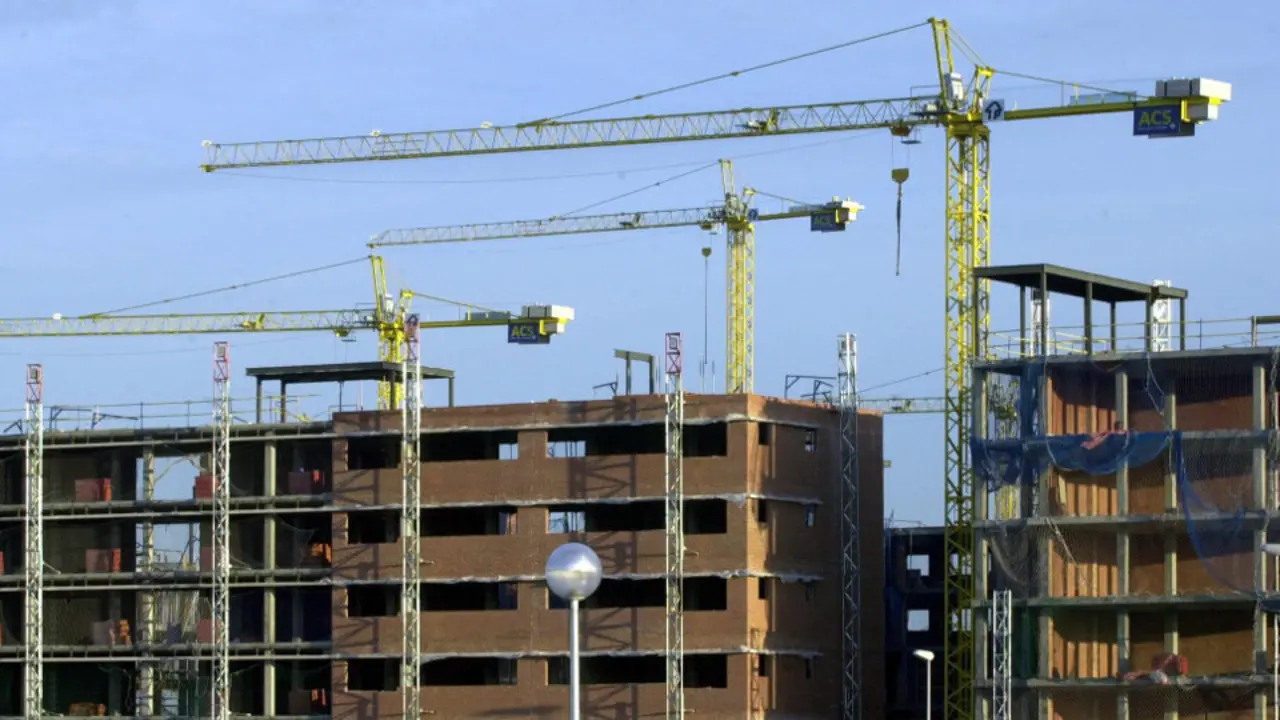 Viviendas en construcción. AEP