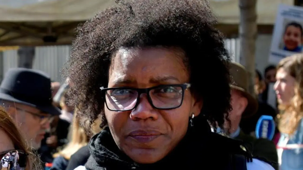 La pareja del padre del niño Gabriel Cruz. CARLOS BARBA (EFE)