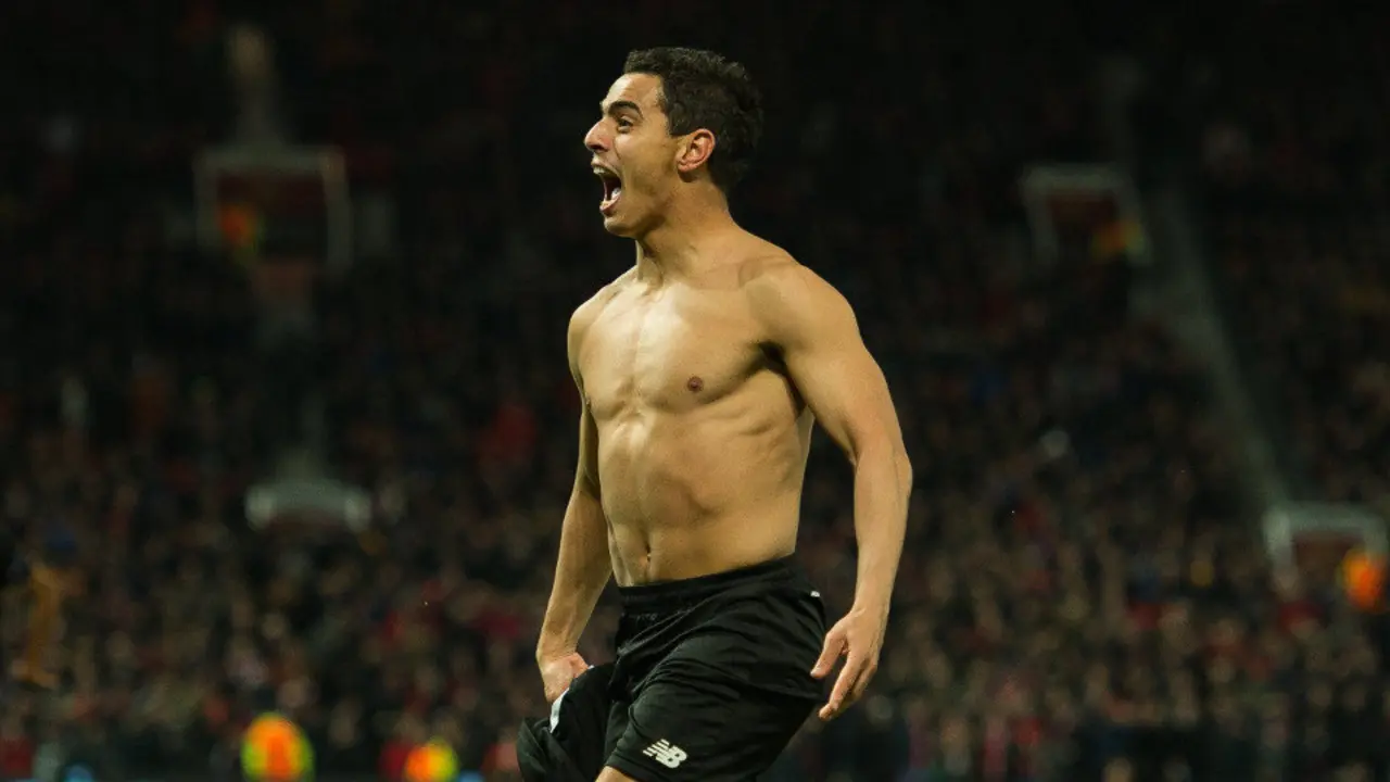 Wissam Ben Yedder celebra su segundo gol. PETER POWELL (EFE)