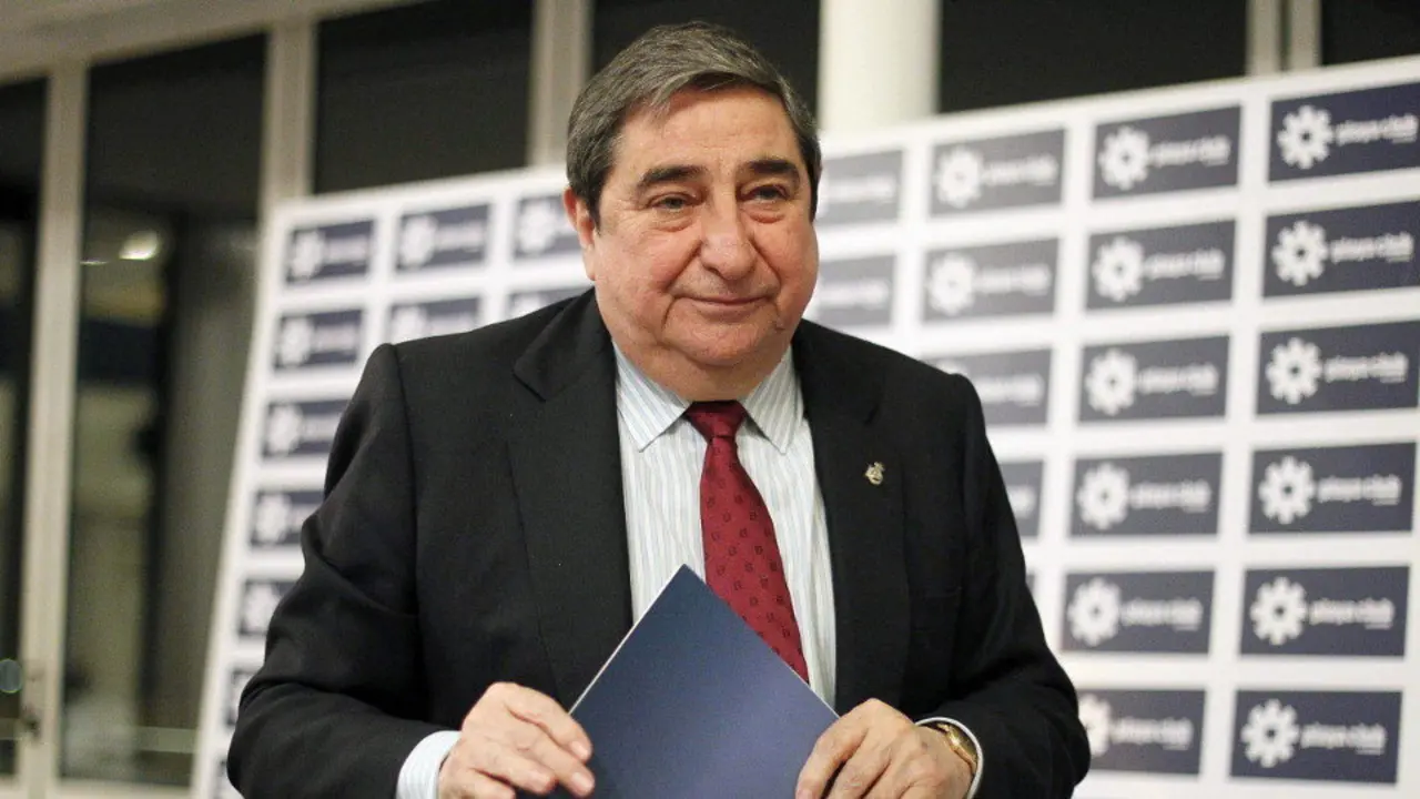 Augusto César Lendoiro. AEP