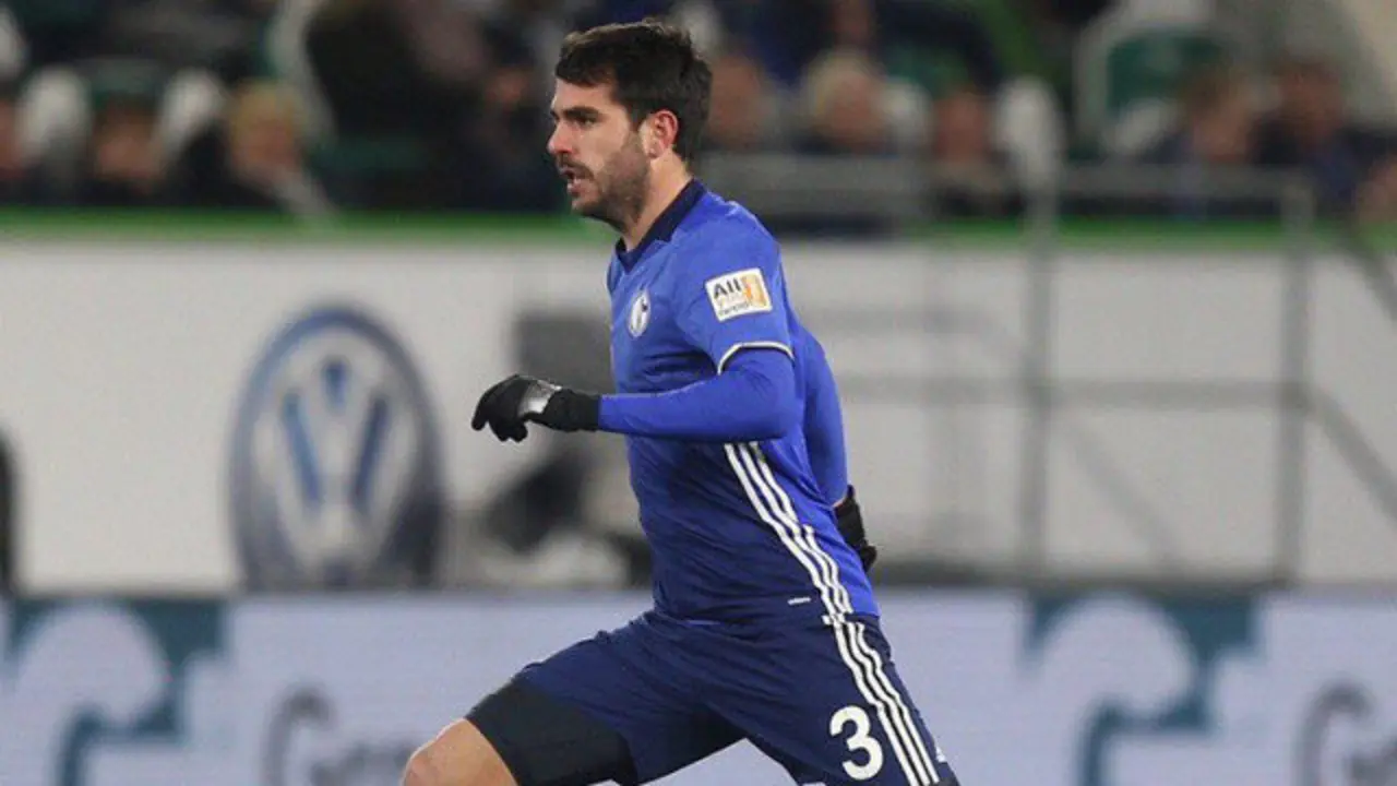 Pablo Insua debutó con el Schalke. TWITTER