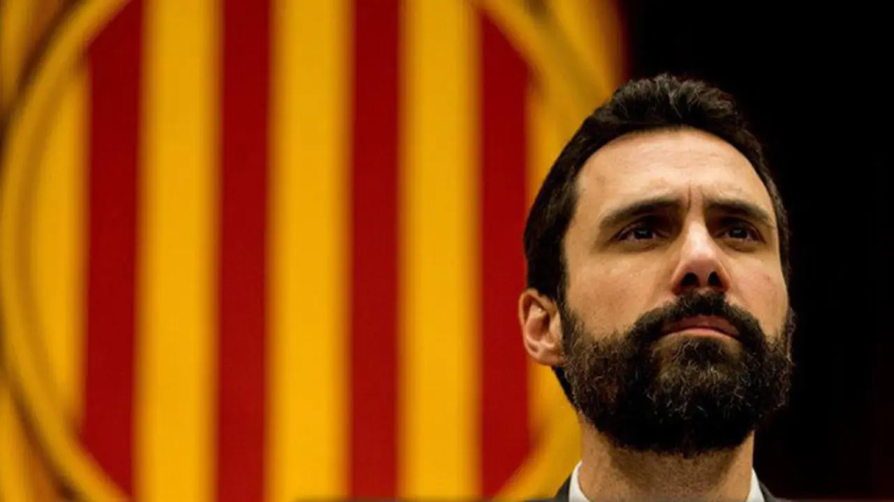 Torrent, durante el pleno del Parlament. QUIQUE GARCÍA