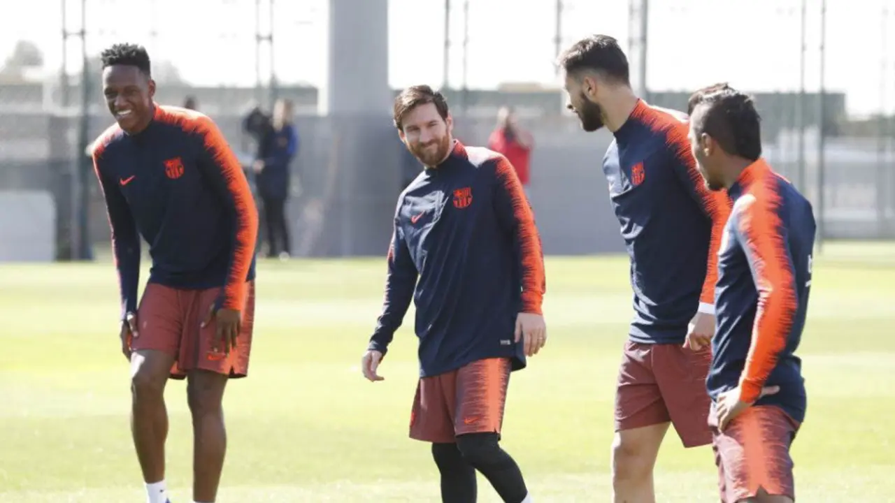 Messi, junto a Mina, Gomes y Paulinho en el entrenamiento. FCB
