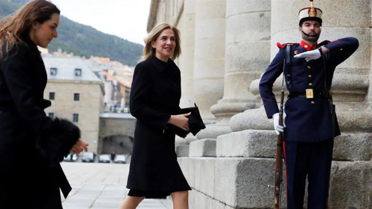 La infanta Cristina asiste a la misa por don Juan que presiden los Reyes. JUAN CARLOS HIDALGO