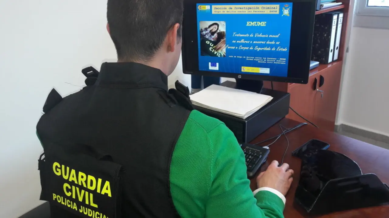 Un agente de la Guardia Civil especializado en la lucha contra los abusos sexuales. DP