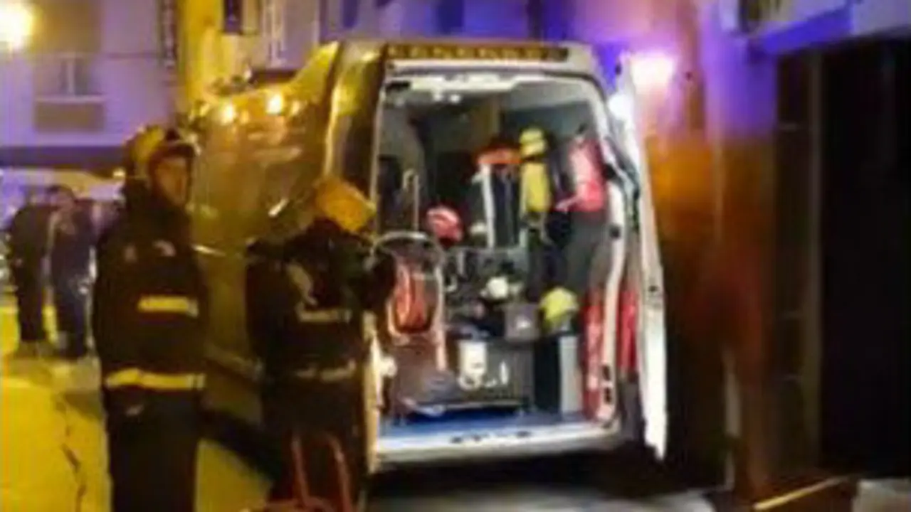 La vivienda afectada por un fuego en Cambados. TVG