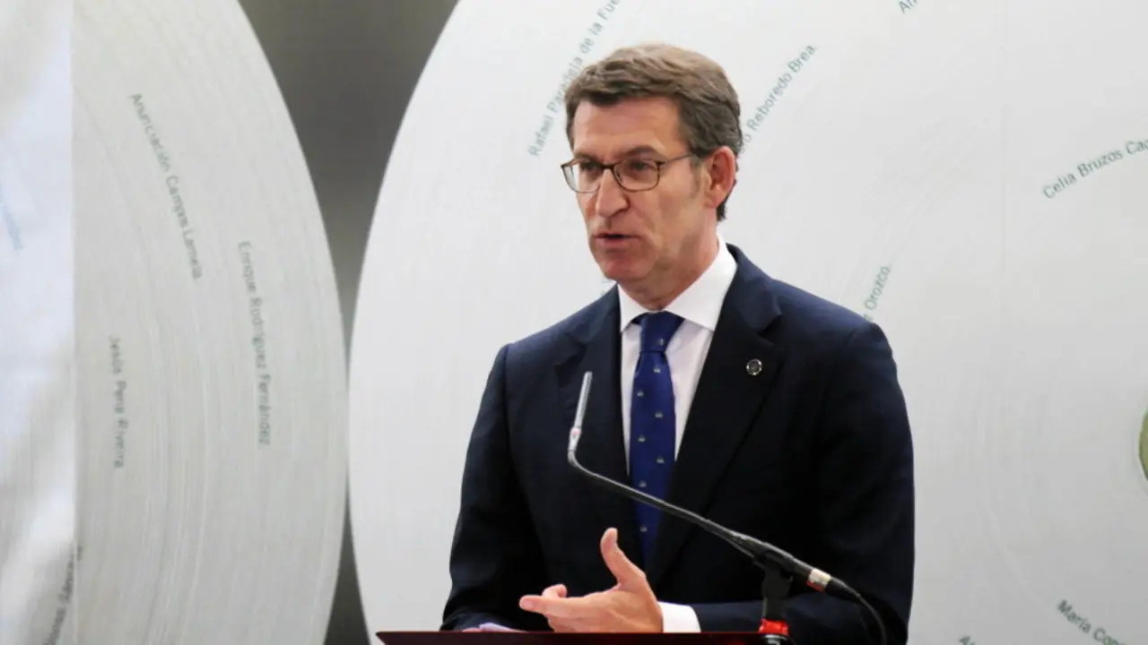 Alberto Núñez Feijóo se dirige a los presentes en la entrega. VICTORIA RODRÍGUEZ