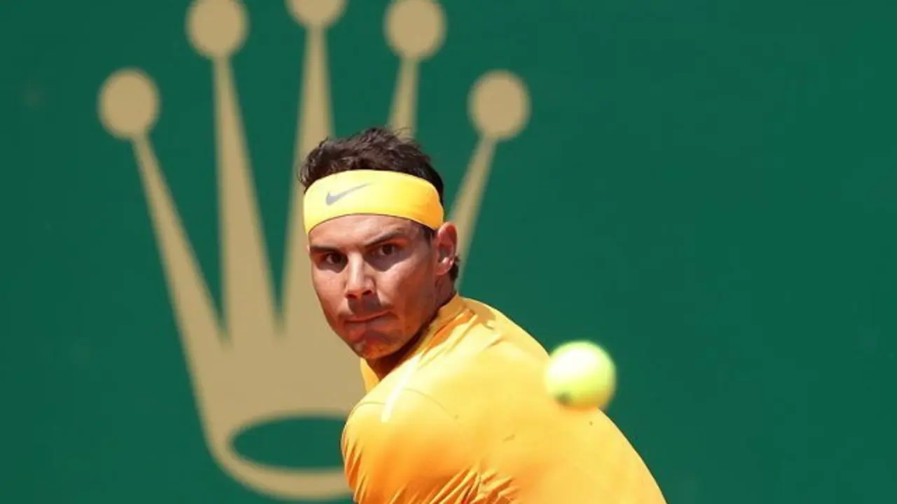 Rafa Nadal durante la semifinal monegasca. EFE