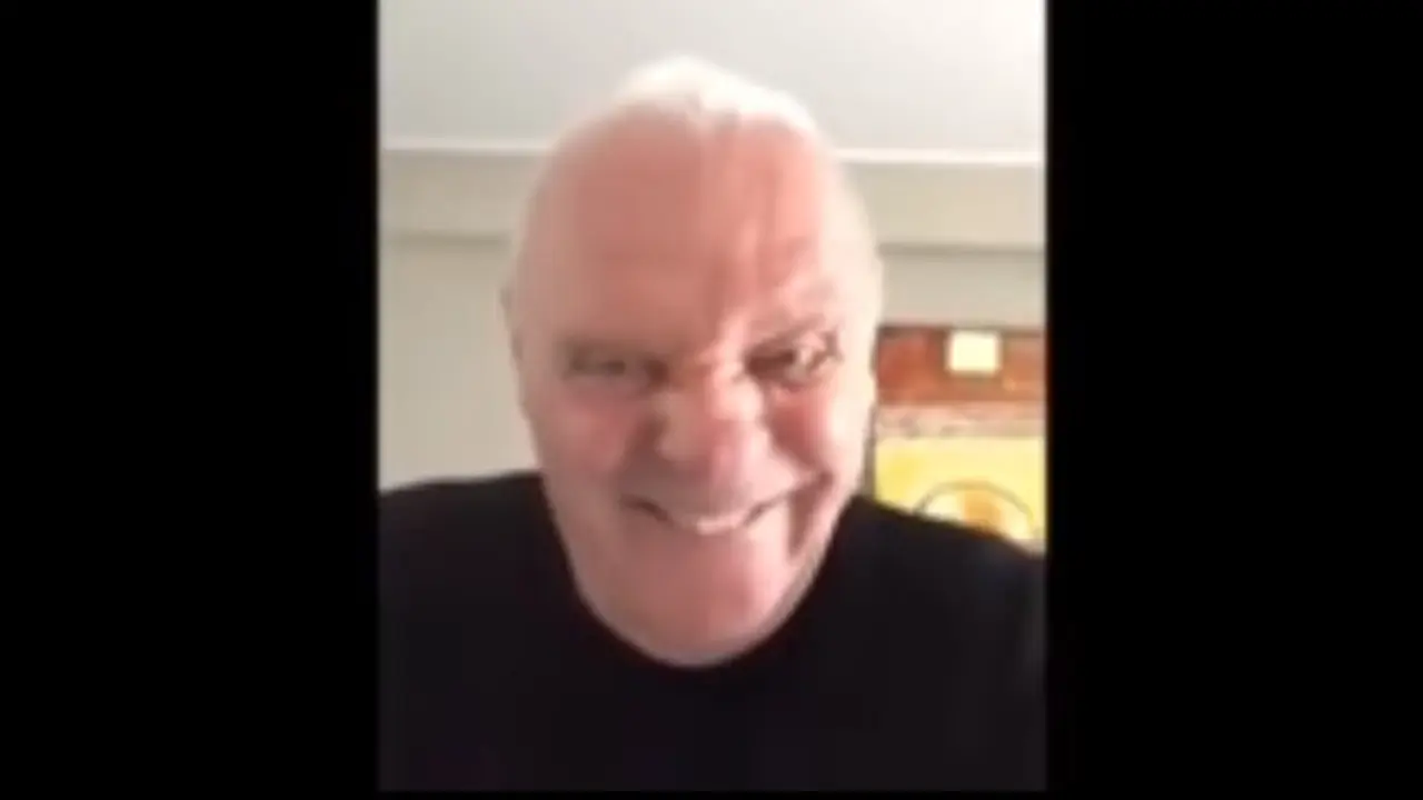 Anthony Hopkins en el surrealista v&iacute;deo compartido en Twitter. EP