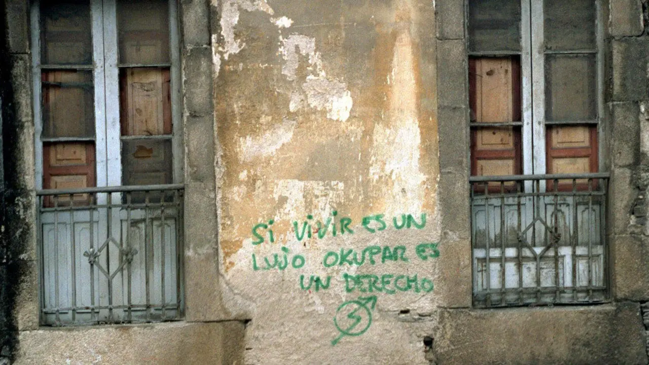 Pintada en una casa de Lugo. EP
