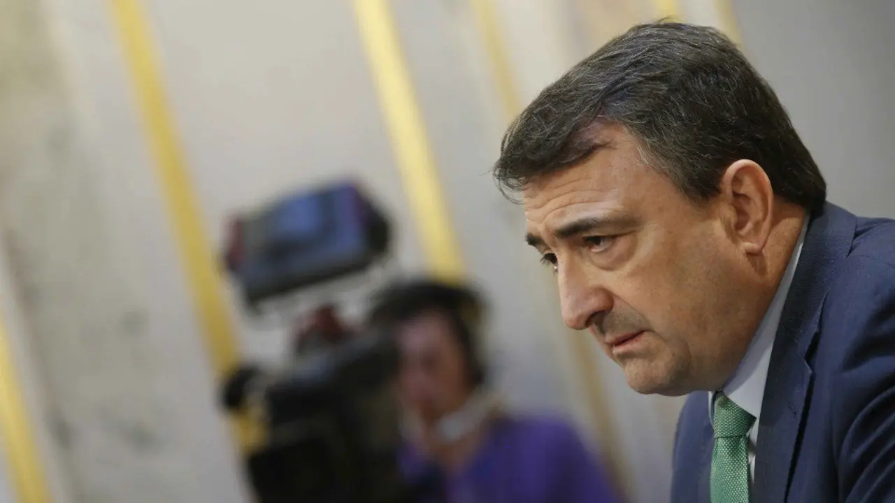 O portavoz do PNV, Aitor Esteban. JAVIER LIZÓN (EFE)
