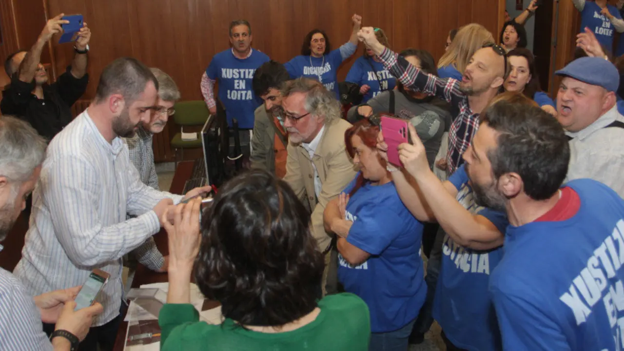 En las votaciones se vivieron diversos momentos de tensión. DAVID FREIRE