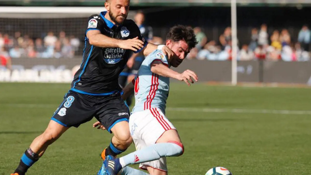 Un lance del derbi. SALVADOR SAS (EFE)