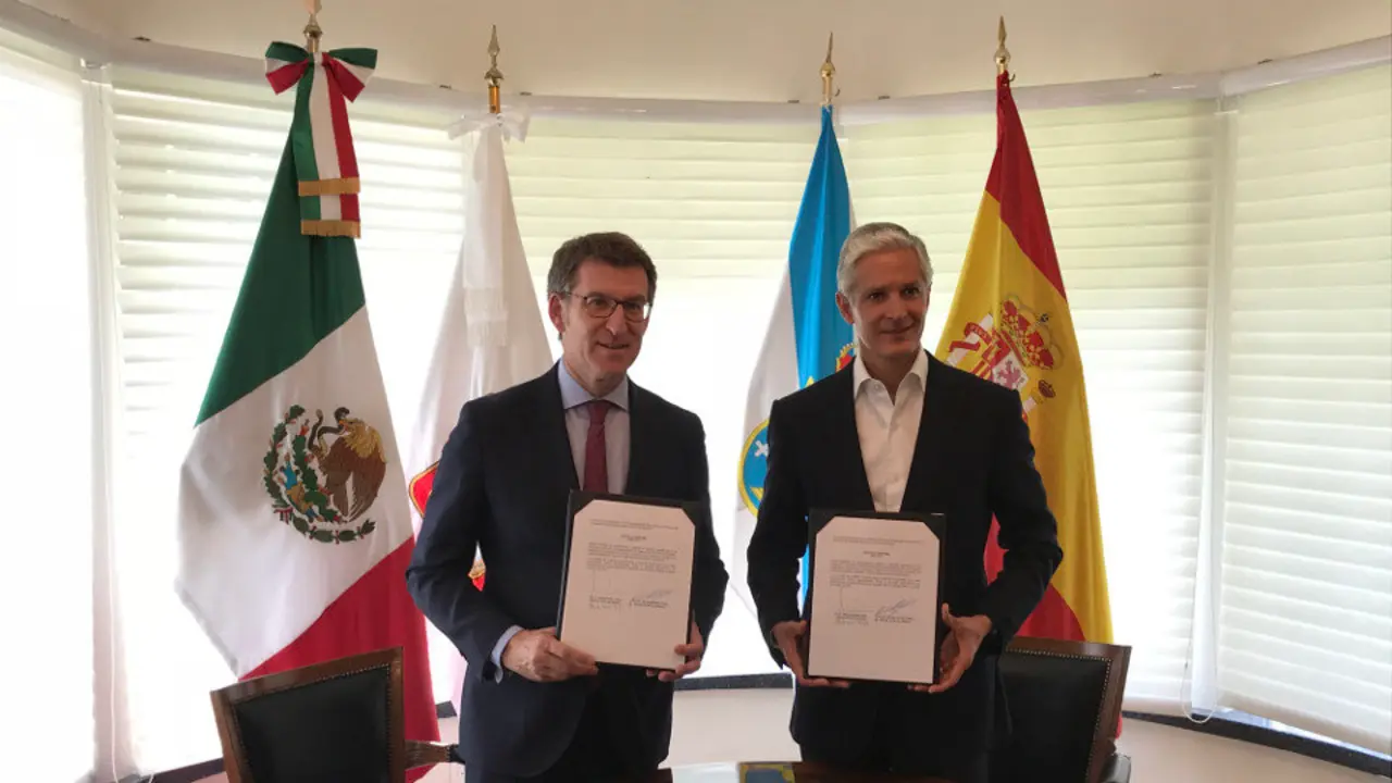 O presidente da Xunta, Alberto Núñez Feijóo, e o gobernador do estado de México, Alfredo del Mazo. EFE