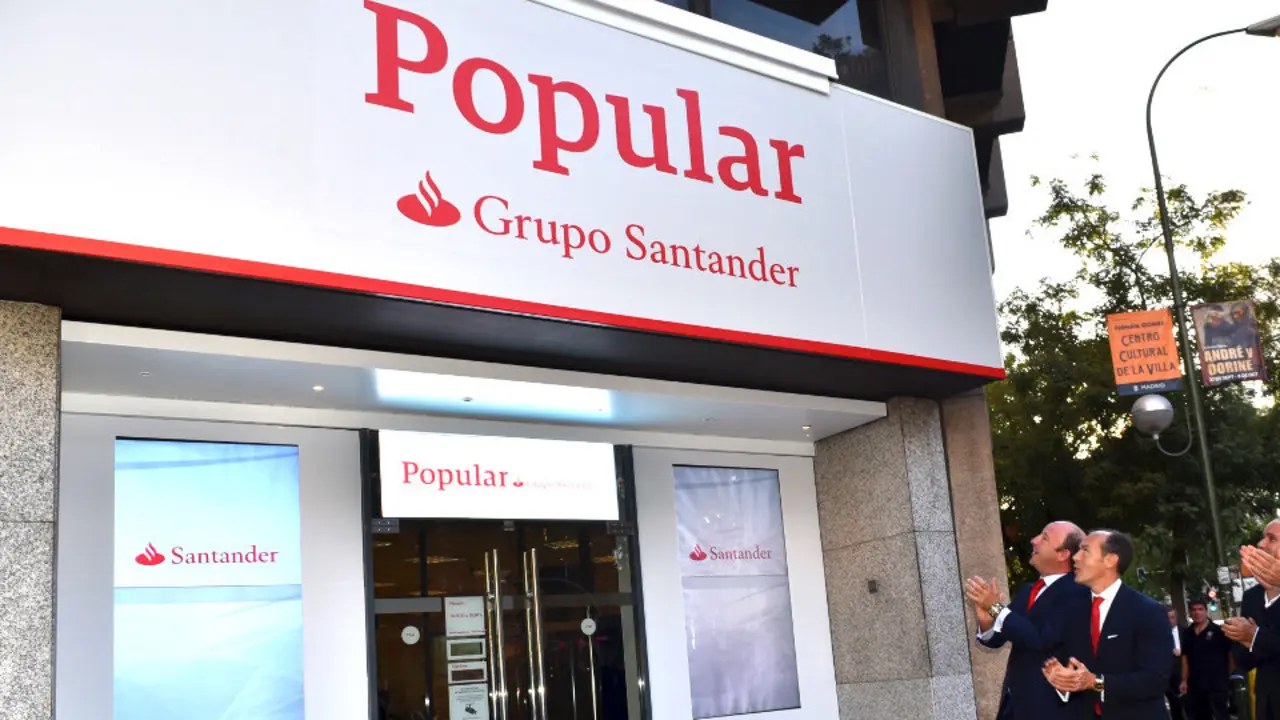 Rótulo en una sucursal del Popular. AGN