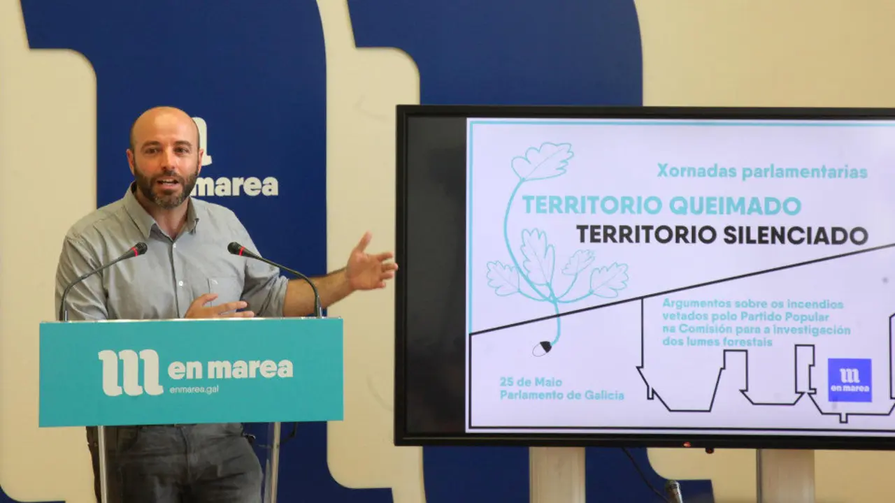 Luis Villares, en rolda de prensa este luns. PEPE FERRÍN (AGN)