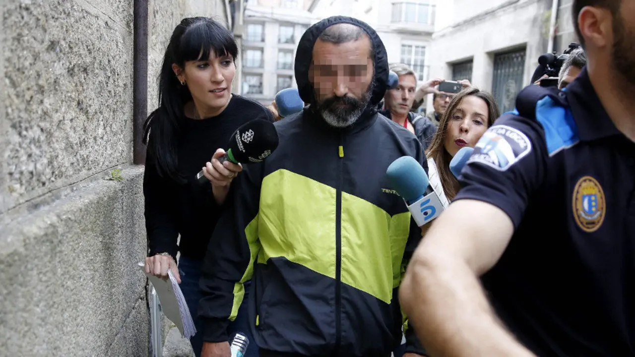 El dueño del almacén de pirotecnia que explotó en Tui. SALVADOR SAS (EFE)